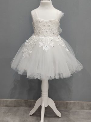 Robe de princesse enfant à dentelle chez Keya mariage Mulhouse