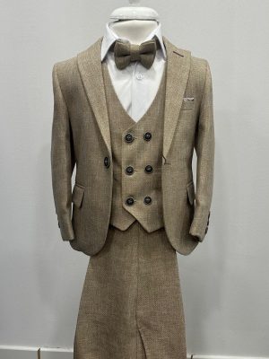 Costume garçon beige chez Keya mariage Mulhouse