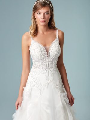 Robe de mariée froufrou chez Keya mariage Mulhouse