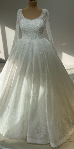 Robe de mariée sur mesures chez Keya mariage Mulhouse