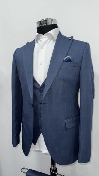 Costume 3 pièces Bleu acier chez Keya mariage Mulhouse