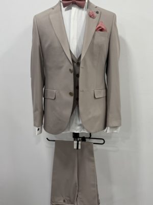 Costume homme gris taupe chez Keya Mariage Mulhouse