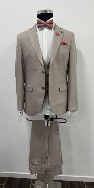 Costume homme gris taupe chez Keya Mariage Mulhouse