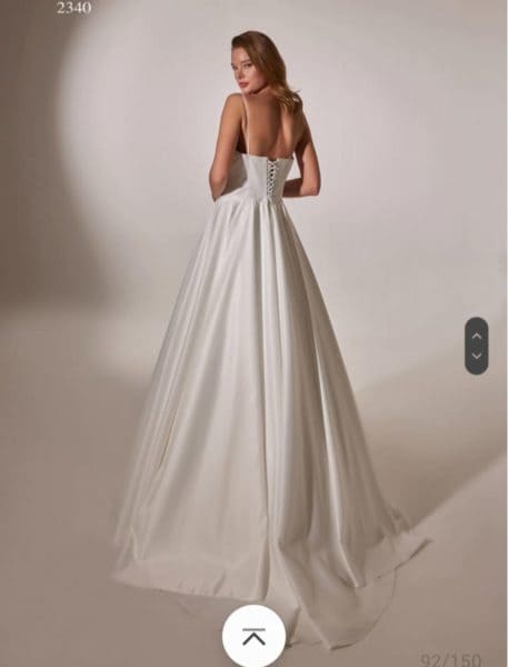 Dos de la robe de mariée Elise chez Keya mariage Mulhouse