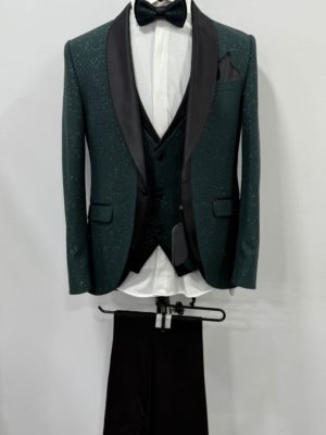 Costume homme vert brillant chez Keya mariage Mulhouse