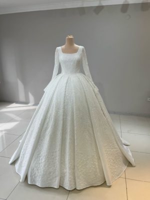 Robe de mariée sur mesures Birgul chez Keya mariage Mulhouse