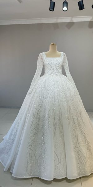 Robe de mariée sur mesures Ebru chez Keya mariage Mulhouse