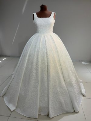 Robe de mariée sur mesures Eloïse chez Keya mariage Mulhouse