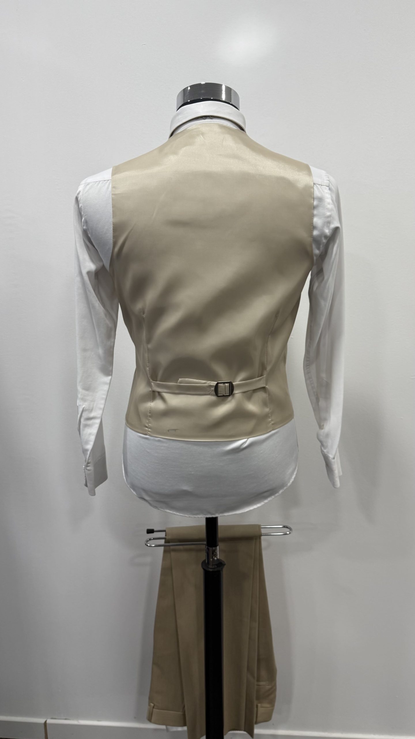 Costume marié camel à col noir – Image 4