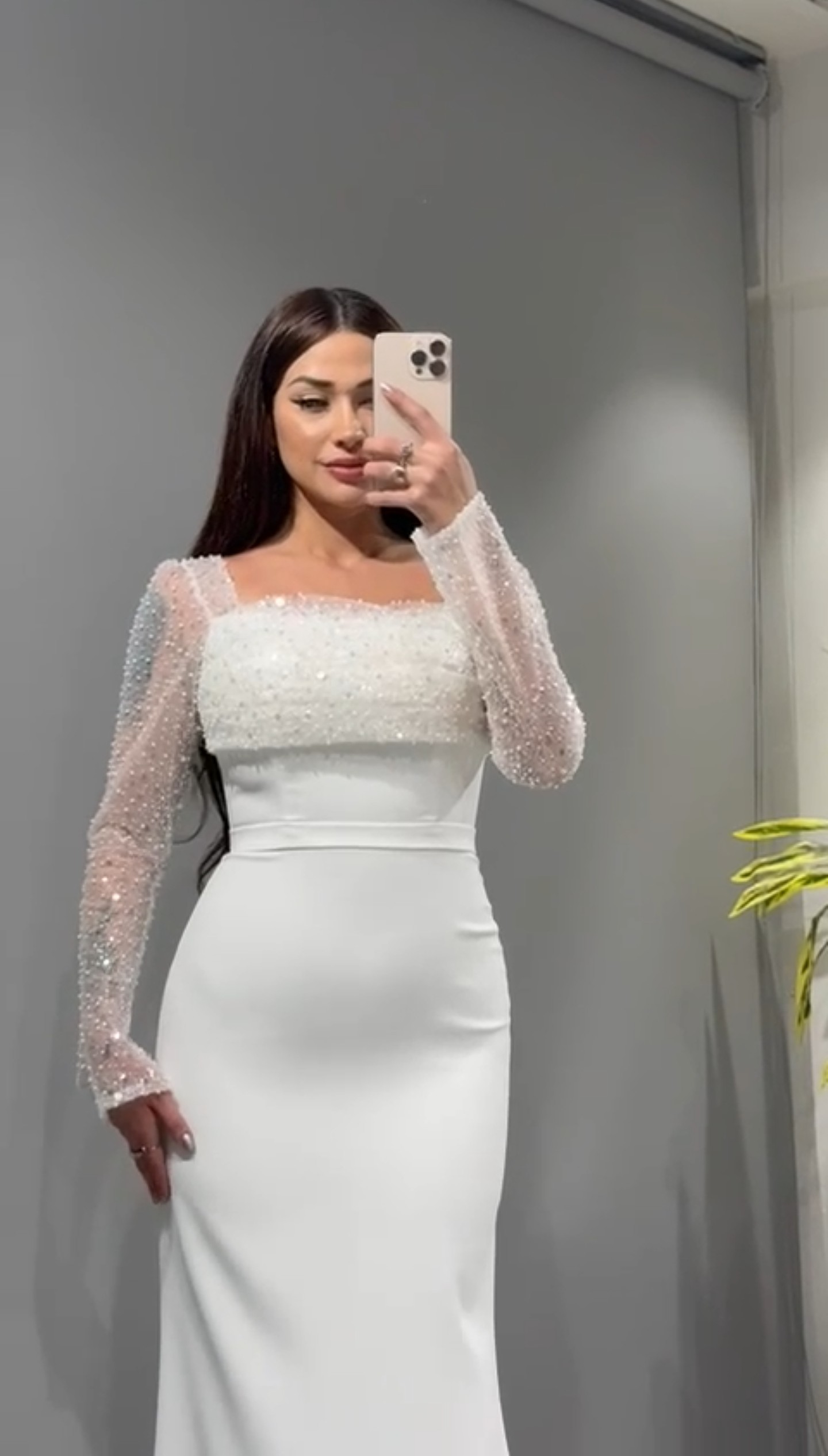 Robe blanche avec manches chez Keya mariage Mulhouse