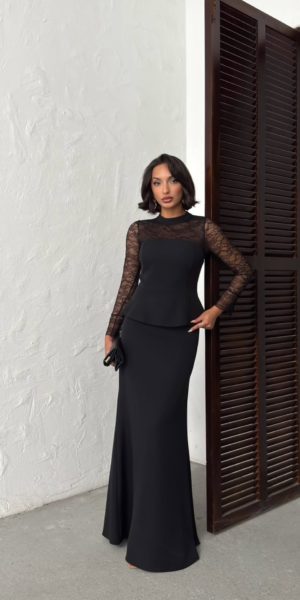 Robe de soirée noire à dentelle chez Keya mariage Mulhouse