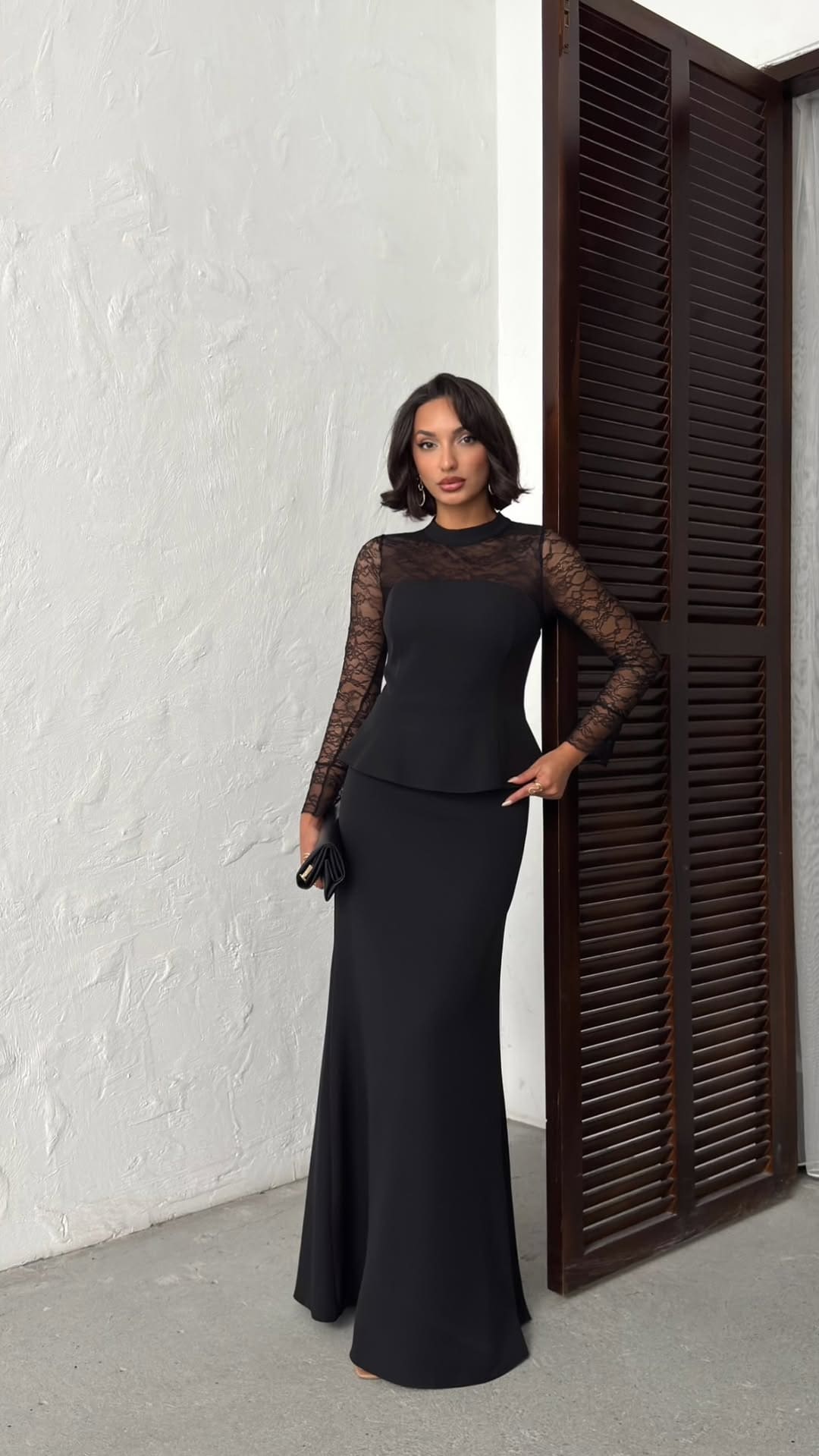 Robe de soirée noire à dentelle chez Keya mariage Mulhouse