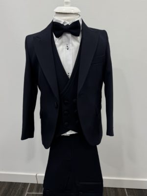 Costume enfant 5 pièces bleu marine chez Keya Mariage Mulhouse