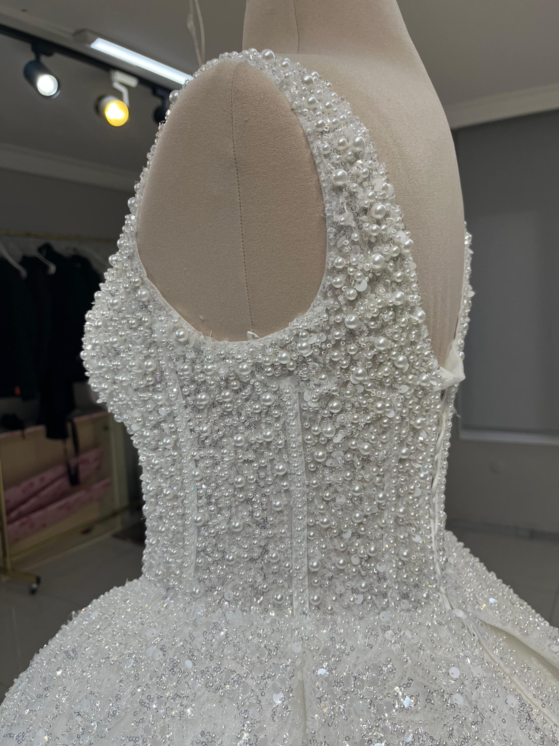 Robe de mariée Princesse Scintillante - La Majestueuse chez Keya mariage Mulhouse