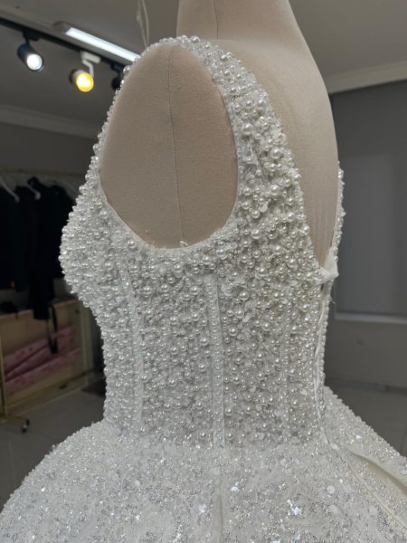 Robe de mariée Princesse Scintillante - La Majestueuse – Image 5